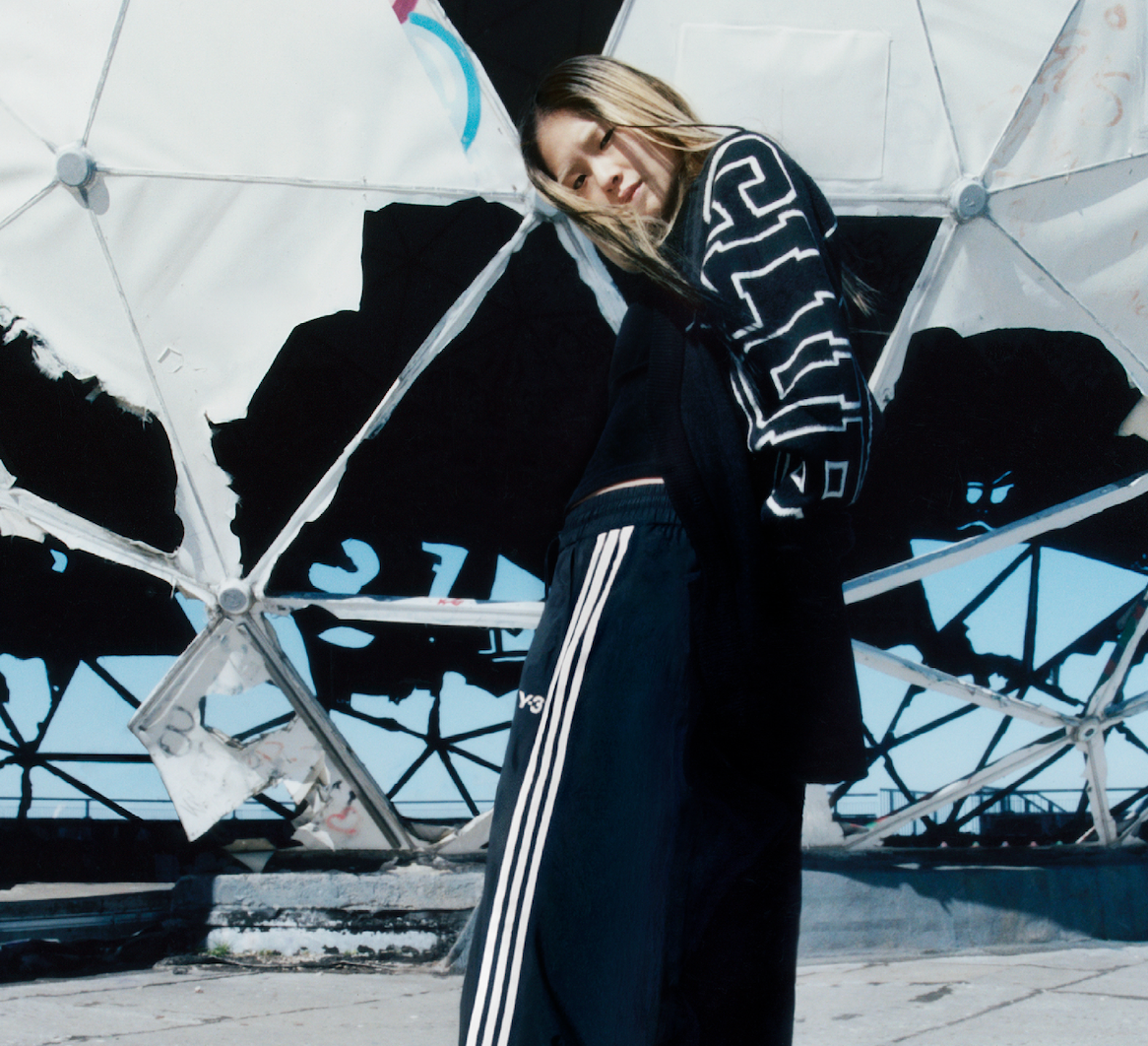 Featuring: mobilegirl in Y-3