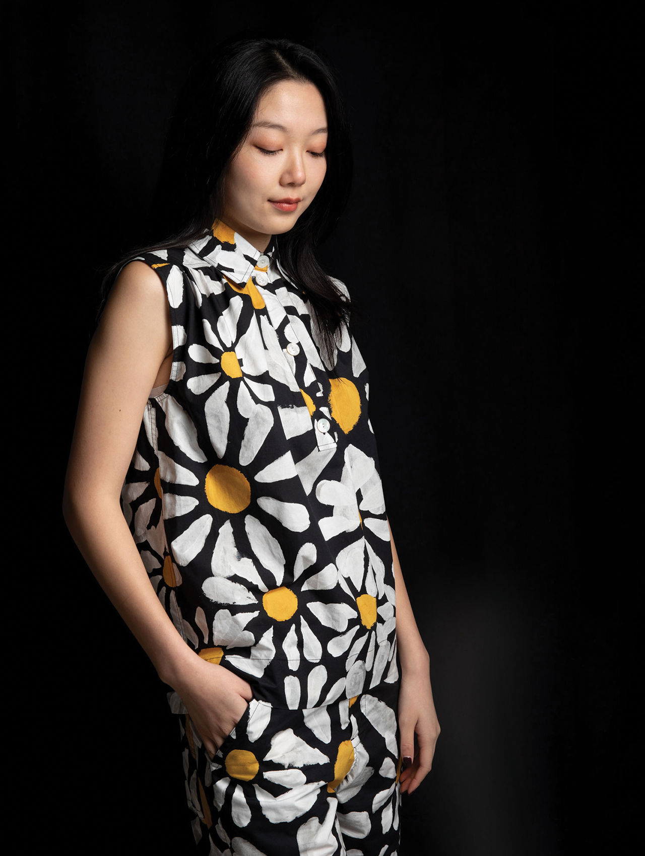 Marni Black Daisy Print Sleeveless Blouse