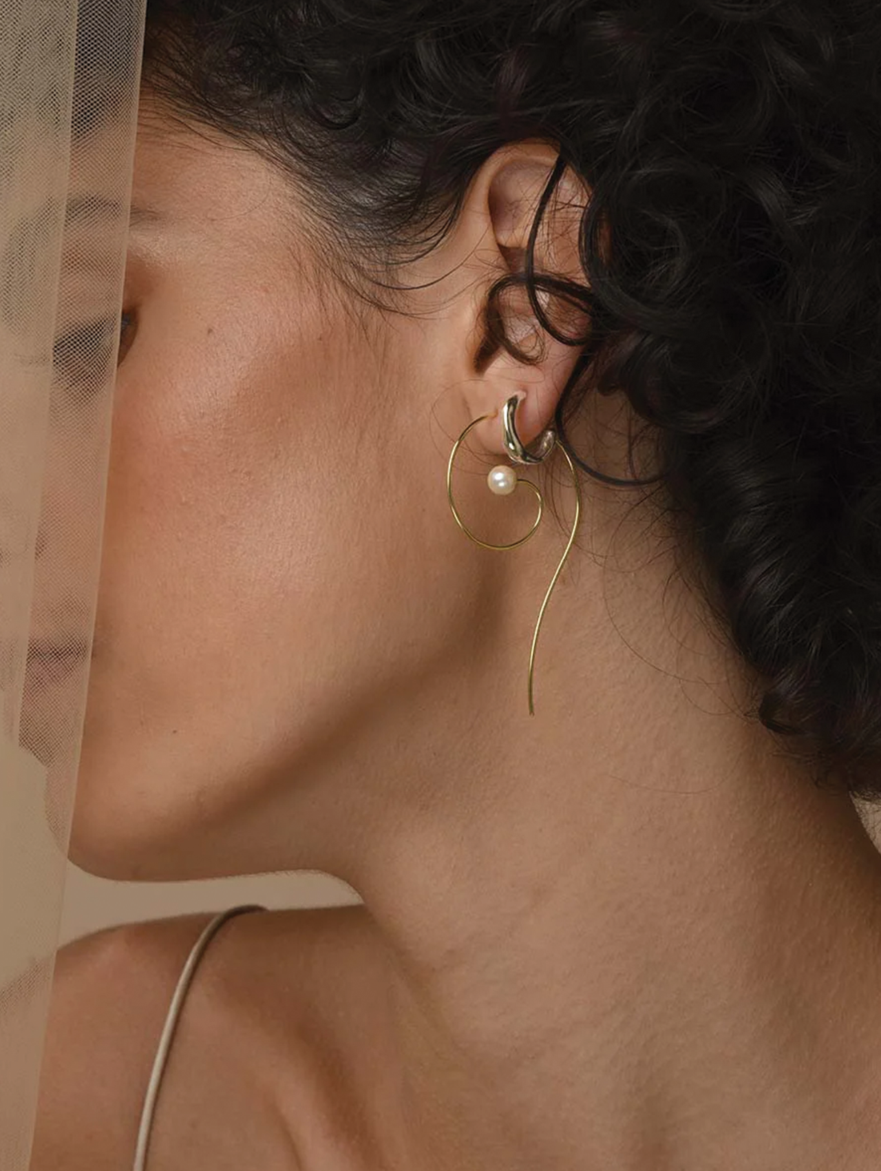 Momoko Hatano Silver Small Baroque Hoops