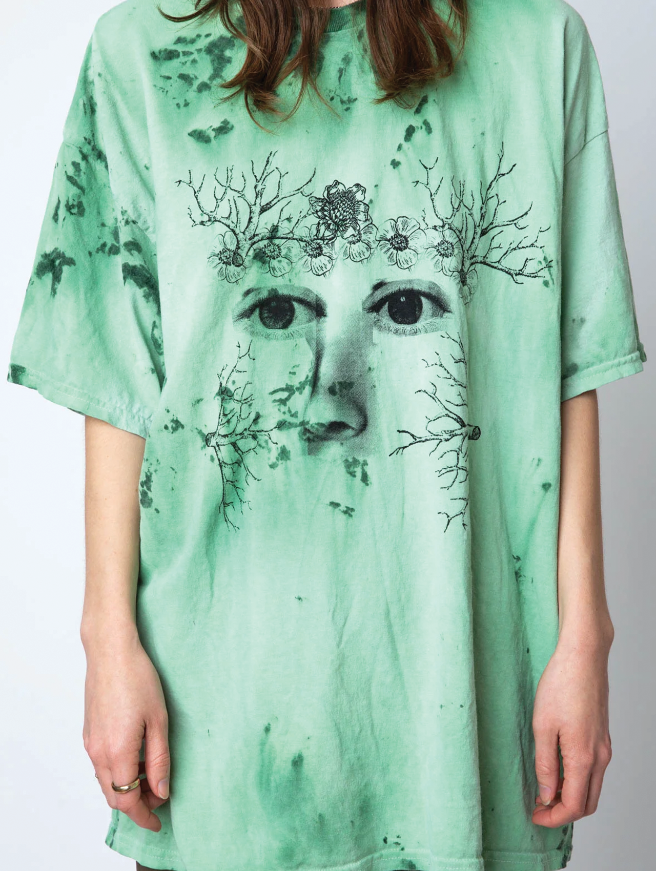 WESTFALL Dirty Green Mother Nature T-Shirt